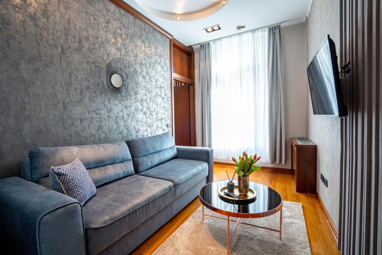 Natali Luxury Suites Belgrado Buitenkant foto