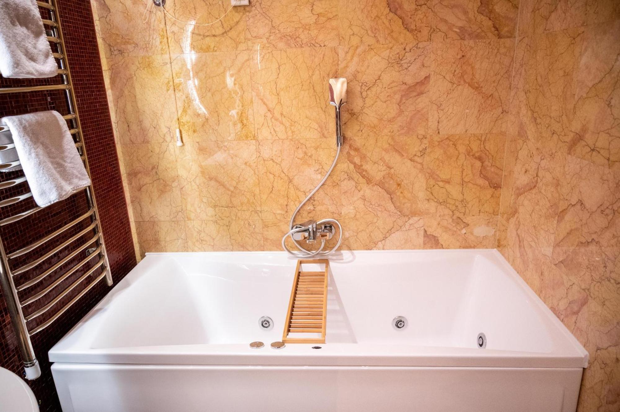Natali Luxury Suites Belgrado Buitenkant foto