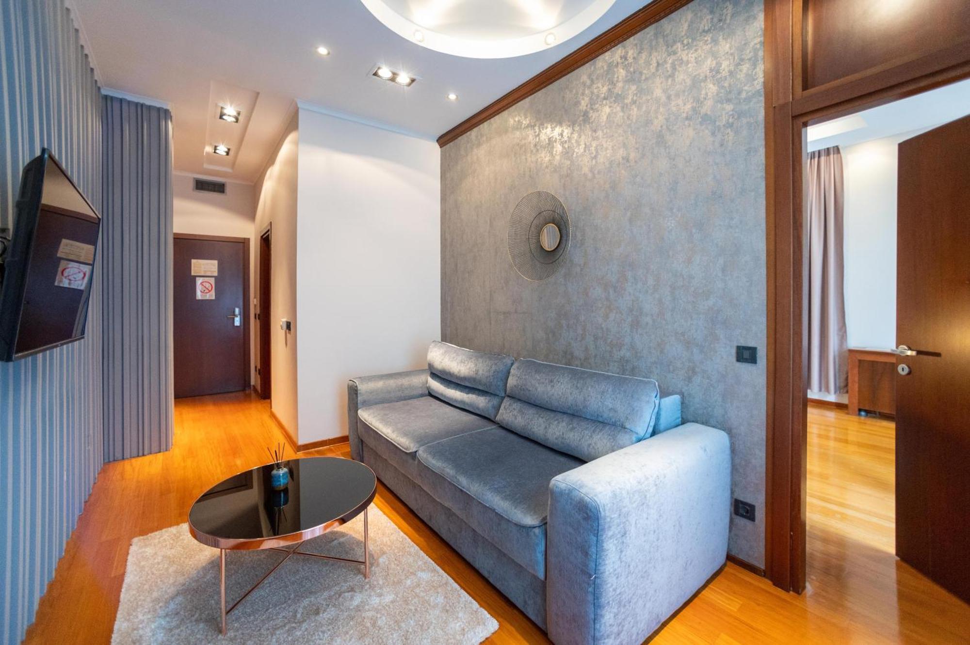 Natali Luxury Suites Belgrado Buitenkant foto