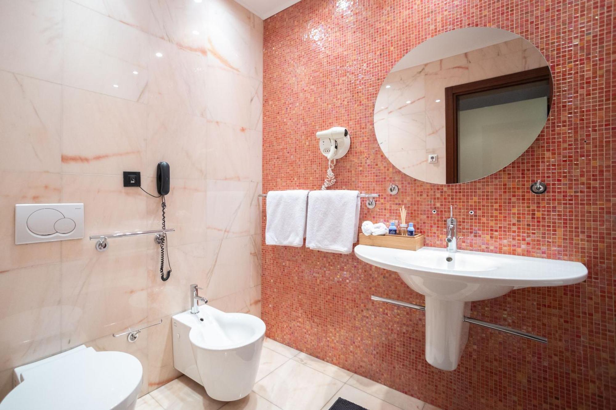 Natali Luxury Suites Belgrado Buitenkant foto