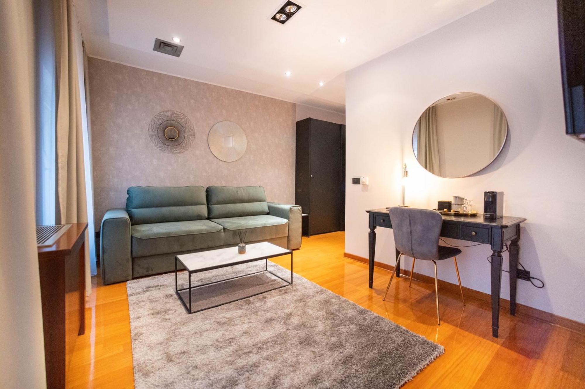 Natali Luxury Suites Belgrado Buitenkant foto